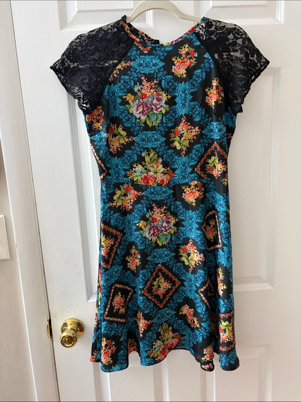 Floral Lace-Sleeve Fit & Flare satin/silk Dress - Blue/Black